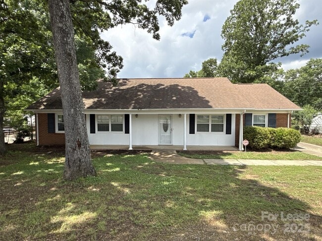 Photo - 6421 Mill Grove Rd House