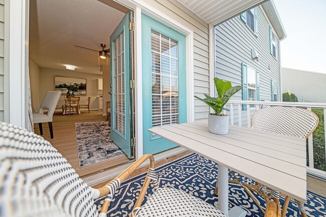 Private balcony/patio