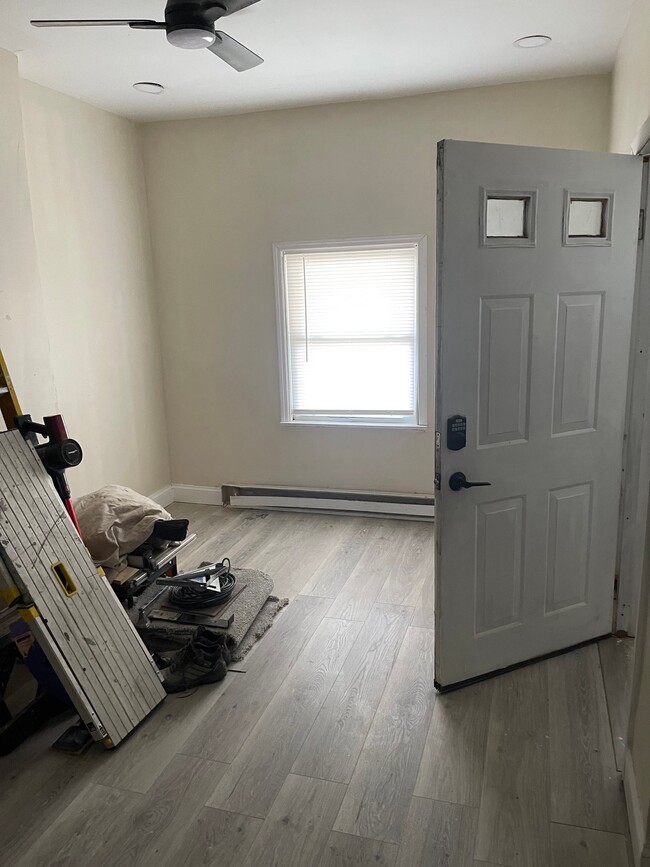 Photo - 210 W 5th St Unit apt 1a