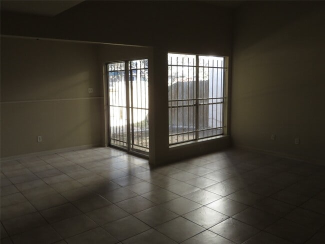 Photo - 4527 Terrace Manor Dr