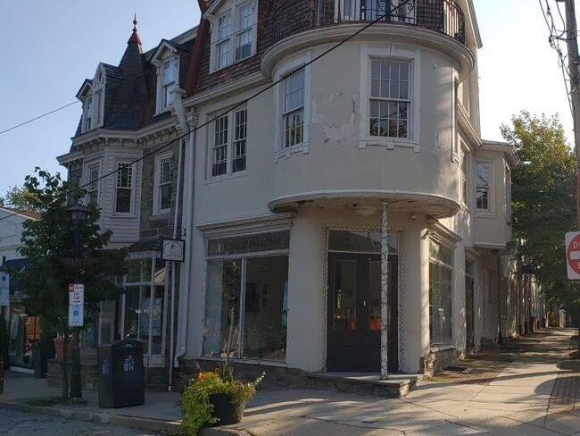 Building Photo - 12 W Abington Ave Unit 1 Rental