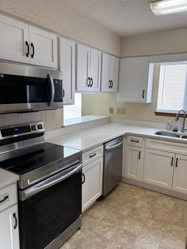 Photo - 250 Kathy Ct