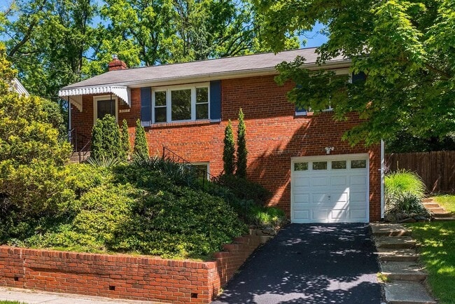 Building Photo - 3317 Glenway Dr