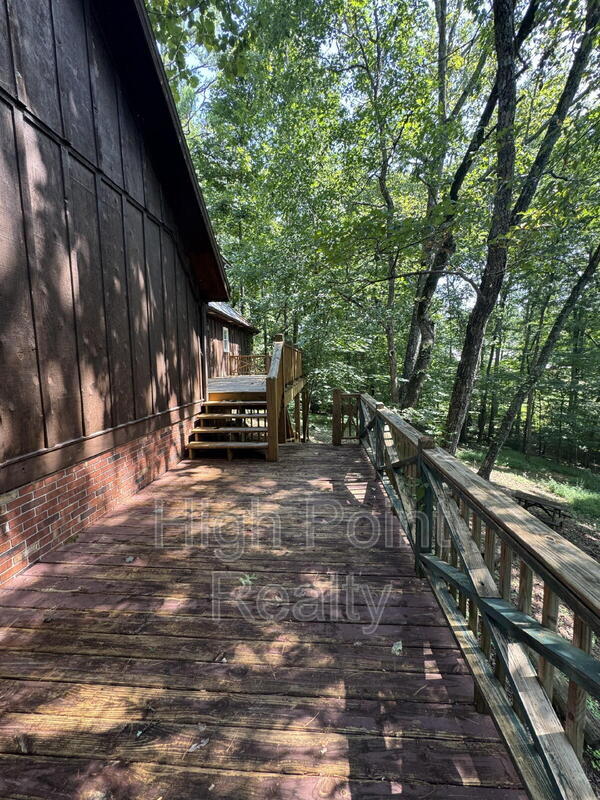 Photo - 6201 Robin Ln NW
