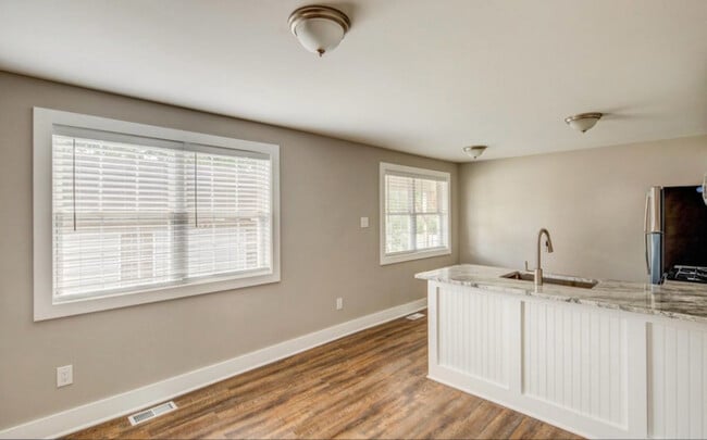 Photo - 412 S Charleston Ave Unit A