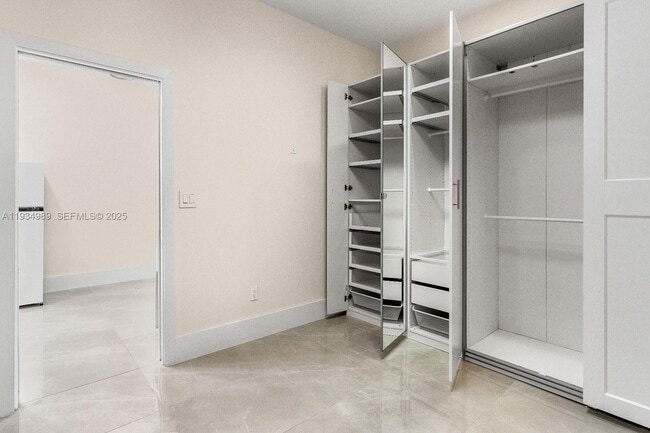 Photo - 161XX SW 44th Ln Unidad #1