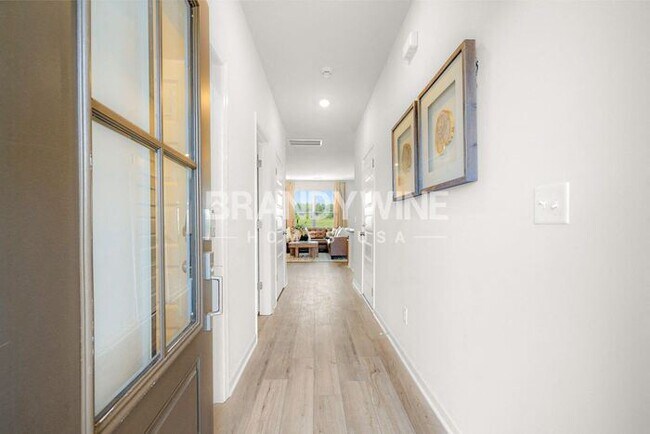 Photo - 744 Big Bend Ct