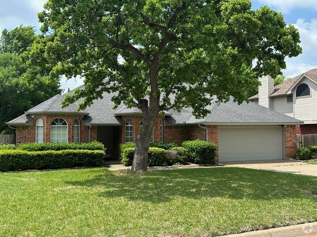 Building Photo - 4914 Oldfield Dr Rental