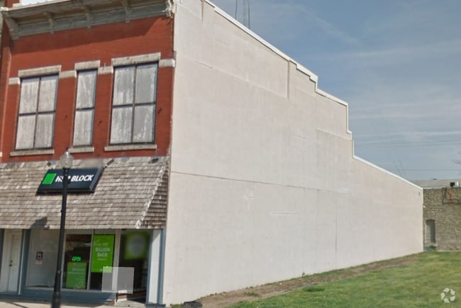 Building Photo - 108 W Main St Rental