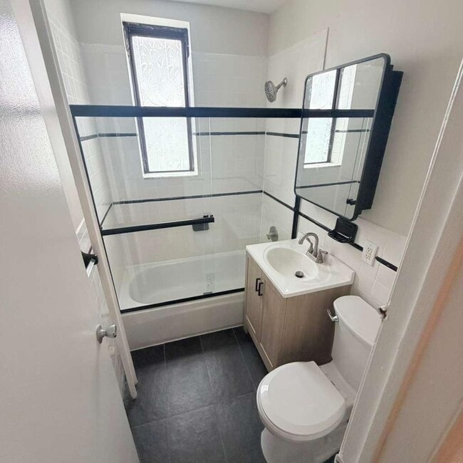 Photo - 7111 Palisade Ave Unidad B2
