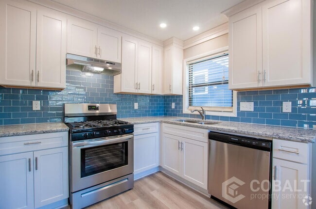 Building Photo - 886 St Charles Ave NE Unit 4 Rental