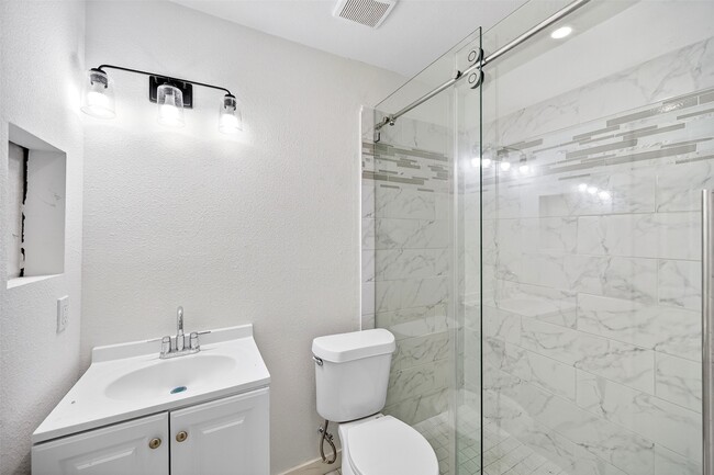 Photo - 13815 Bay Gardens Dr