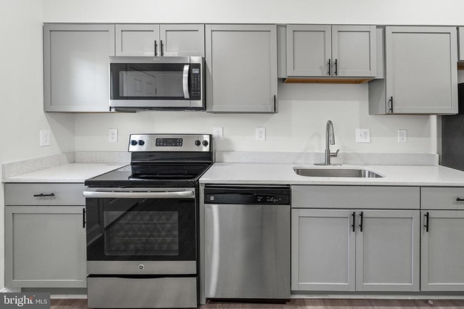Photo - 3 bedrooms, 3.5 bathrooms