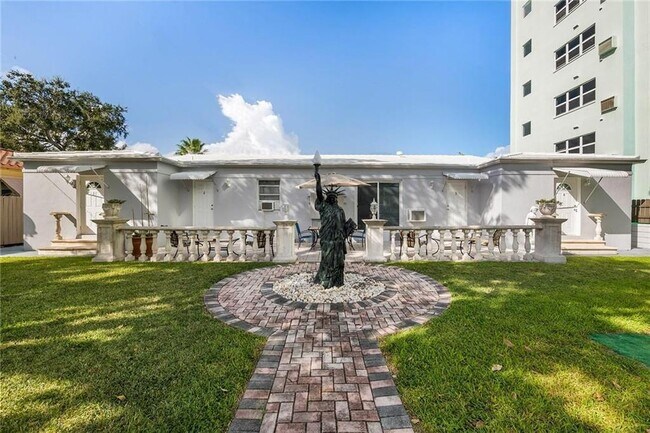 Photo - 1712 Pierce St