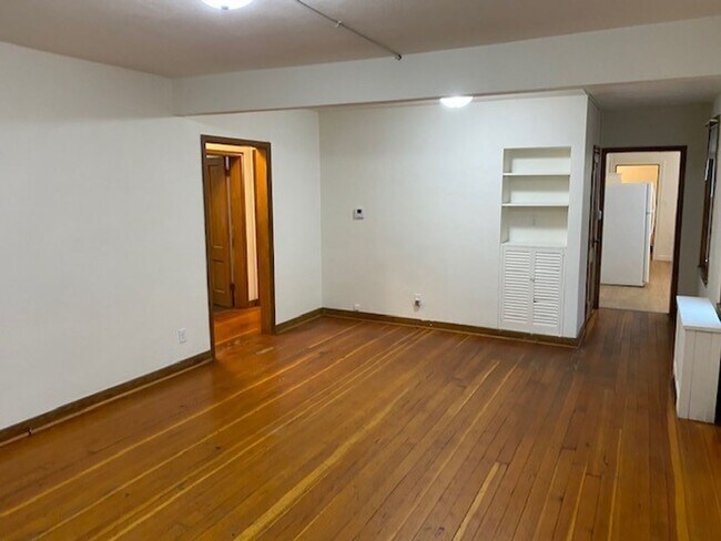 Photo - 402 7th Ave S