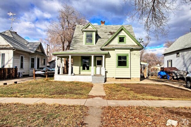 Building Photo - 5 Bed 2 Bath Home Close to Downtown GJ!