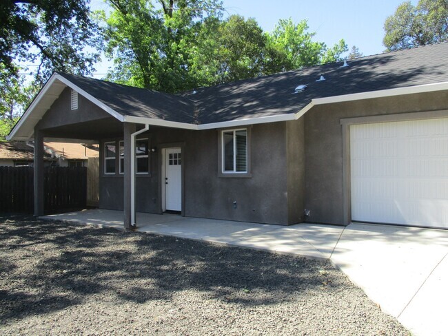 Building Photo - 1207 Warner St Unit B Rental