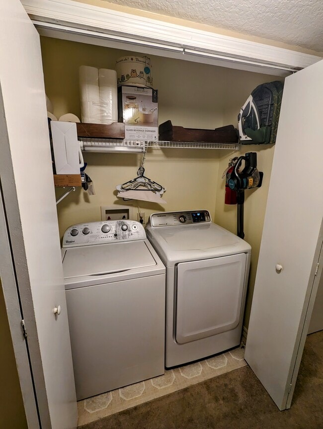 In unit Laundry - 3145 Britannia Blvd
