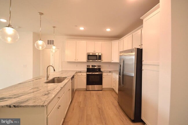 Photo - 21731 Dovekie Ter Unidad 206