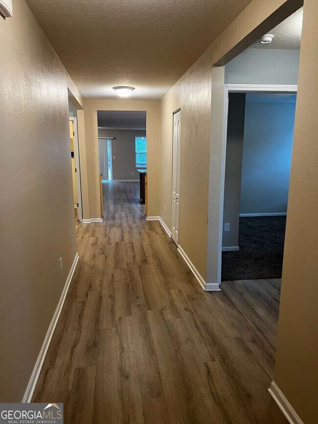 Photo - 306 Cedar Breeze Dr