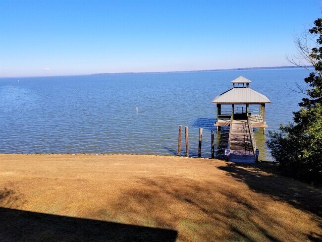 Photo - 615 Ballard Ln