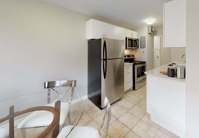 Photo - Elizabeth Towers