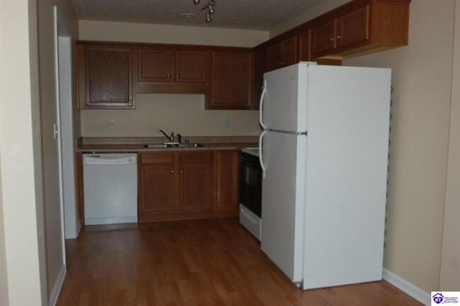 Photo - 118 Darby Woods Ct