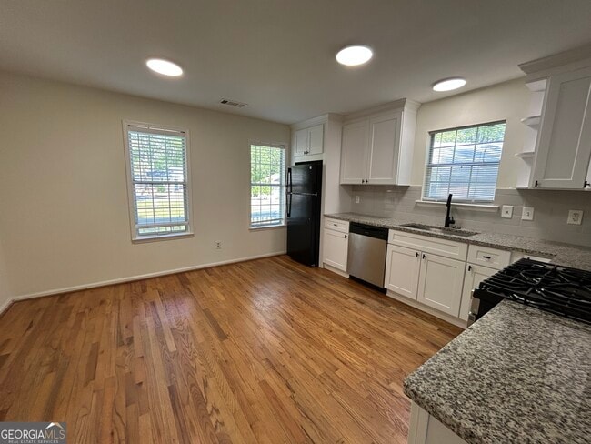 Photo - 745 Country Manor Way