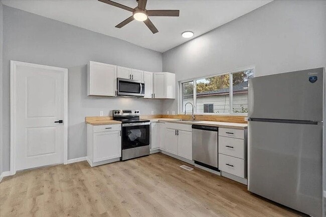 Photo - Modern Renovated Home in the Heart of Chattanooga 3 Bed 2 Bath!