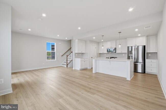 Photo - 14421 Albemarle Point Pl