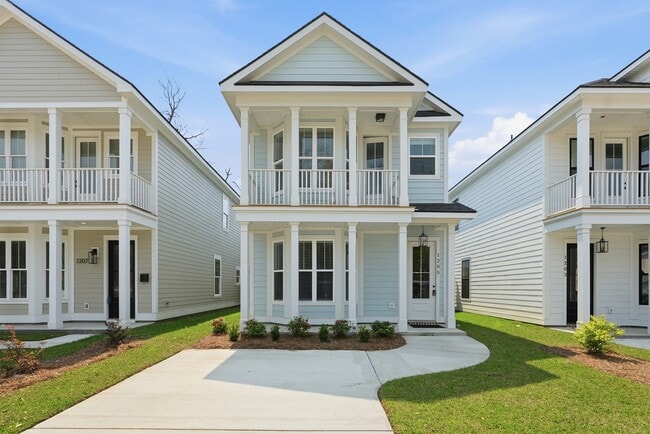 Building Photo - Lowcountry Charm Meets Modern Living -- New Construction in Savannah