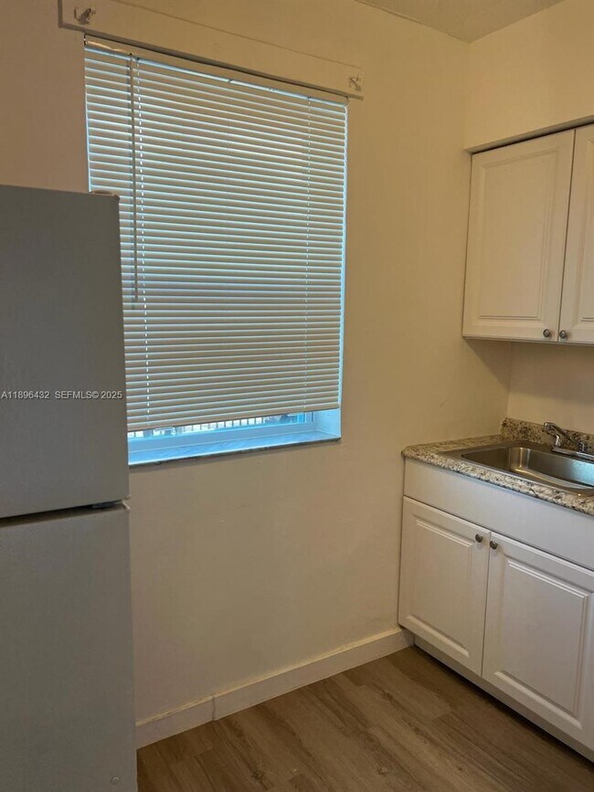 Photo - 1510 NW 68th St Unit 1