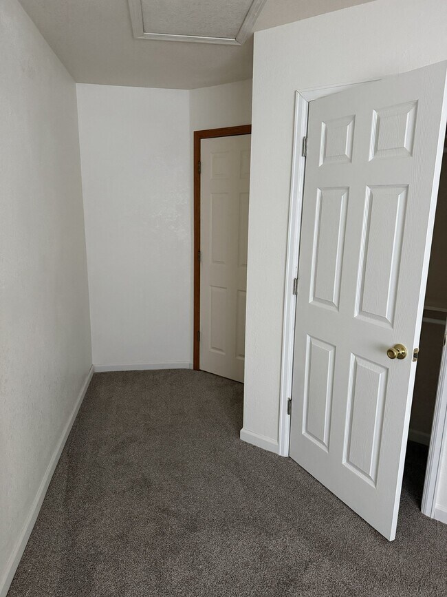 Photo - 1637 Westbridge Dr