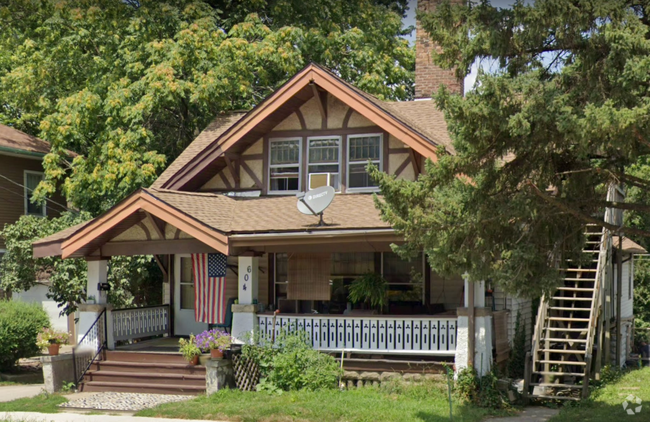Building Photo - 604 E Emerson St Unit 4 Rental