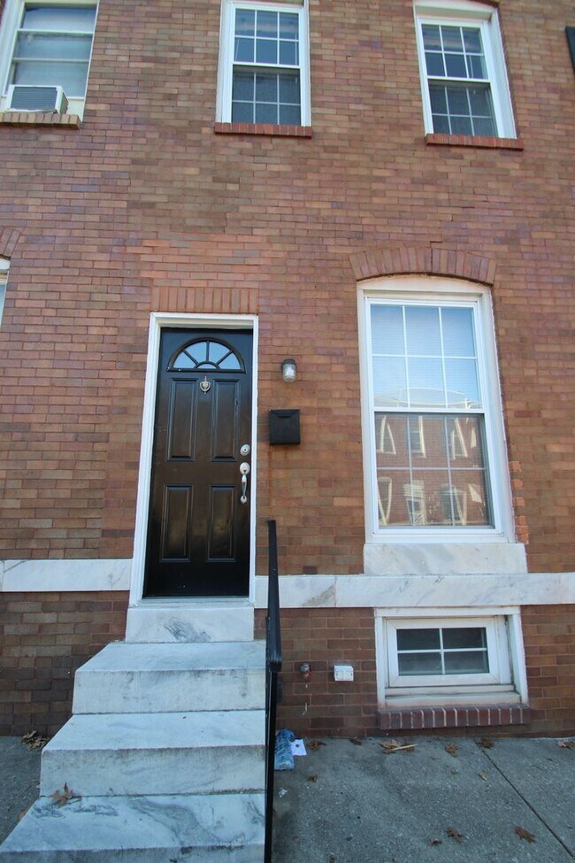 Photo - Gorgeous 2bd/1.5 ba Canton townhome. OSP, CAC, W/D and more! Available 3/13
