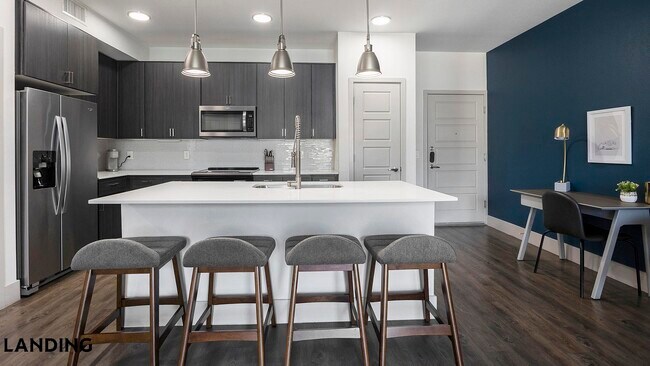 Photo - 2323 E Highland Ave Unidad 1421