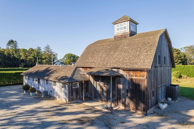 Photo - 29500 Main Rd