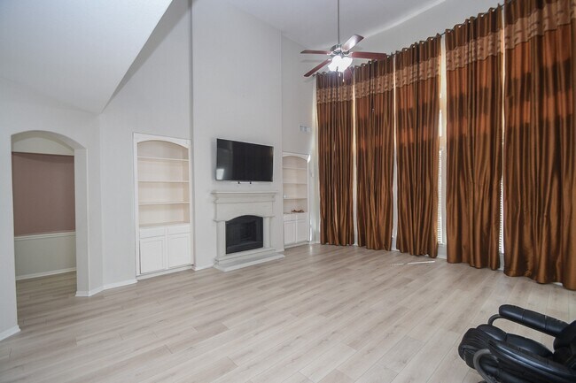 Building Photo - 26719 Wolfs Hill Ln