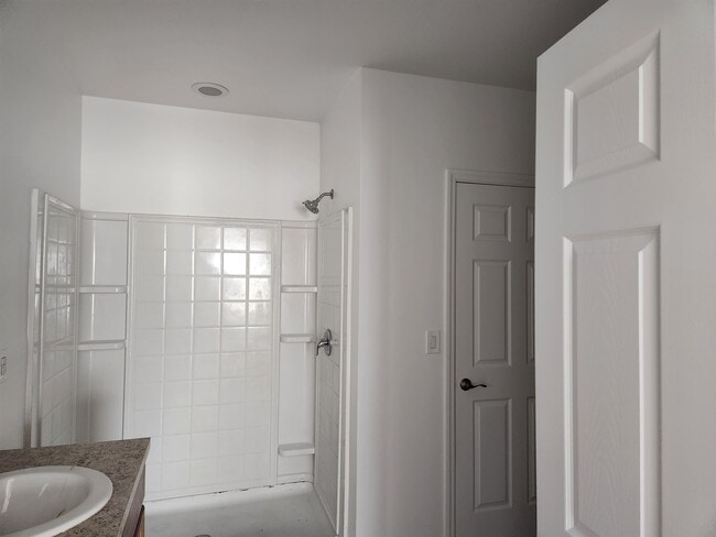 Photo - 9007 Meadow Cir