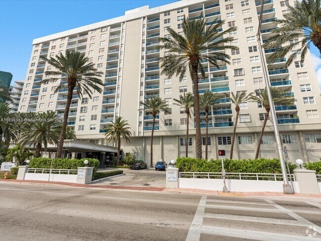 Building Photo - 6770 Indian Creek Dr Unit 5P Rental