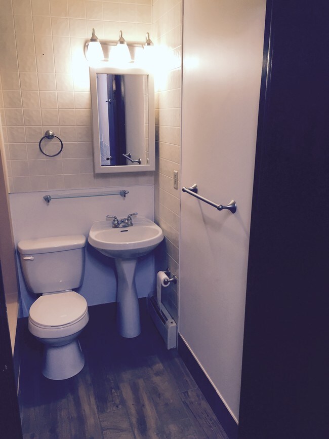 Bathroom - 113 Raylinsky Rd Unit A