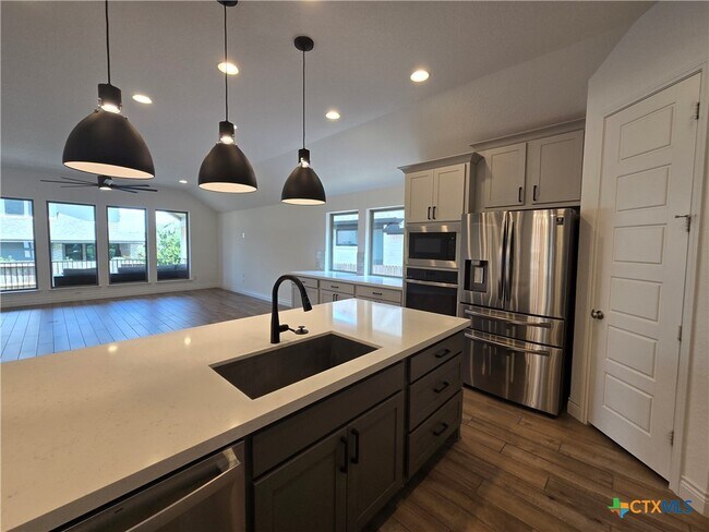 Photo - 2216 Prado Dr
