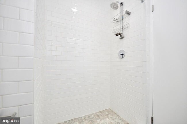 Photo - 8037 Pine Rd