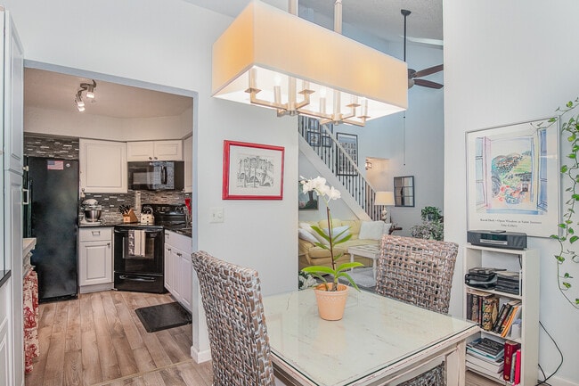 Photo - 4541 Beck Lake Trail