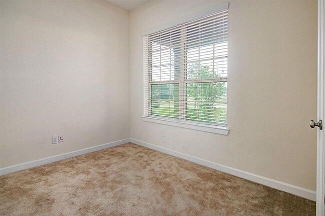 Photo - 8703 Seguin Cove Ln