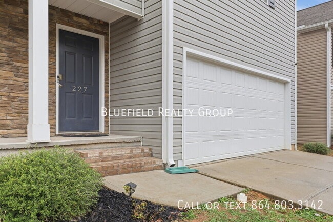Photo - 227 Millen Dr