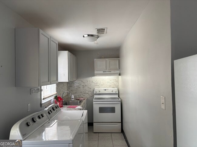 Photo - 5770 Satterfield Dr