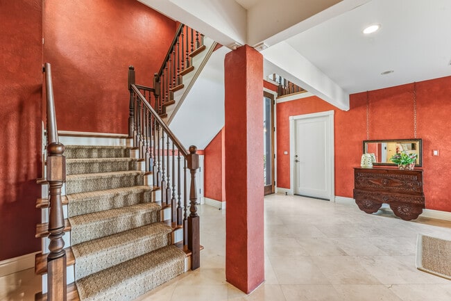 Photo - 1600 Treasure Ln