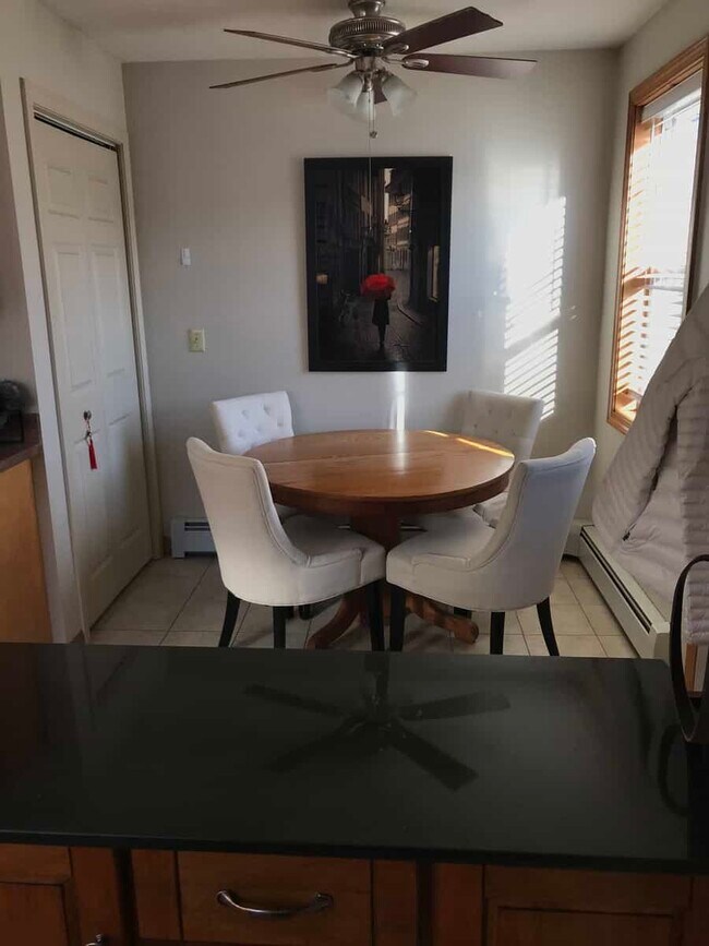 Photo - 33B Parsons St Unit B