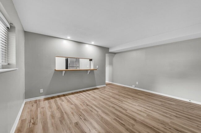 Photo - 1132 W 41ST TERRACE